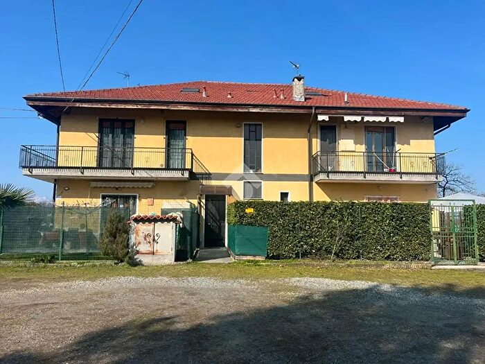 Appartamento trilocale in vendita in Via Gerbido, San Francesco Al Campo