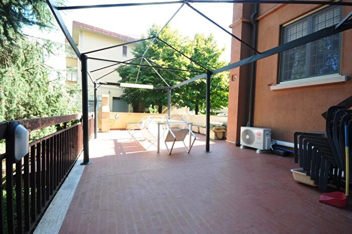 Appartamento quadrilocale in vendita in Via Zarini, Prato