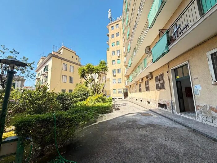Appartamento trilocale in vendita in Via Arturo Rocco, Napoli
