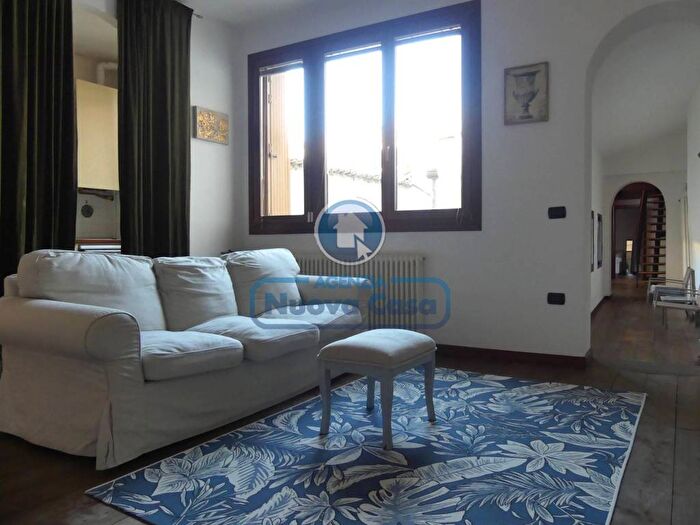 Appartamento trilocale in affitto in Via Camillo Benso di Cavour, Centro Storico, Ravenna