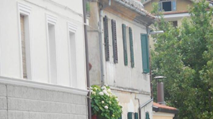 Appartamento trilocale in affitto in Via Carlo Crivelli, Jesi