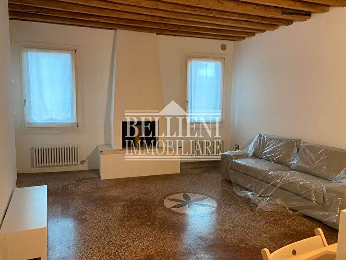 Appartamento trilocale in affitto in Borgo Santa Lucia, Viale Trieste Villaggio dei Fiori, Vicenza