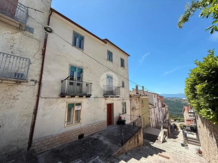 Casa quadrilocale in vendita in Via Macello, Montagano