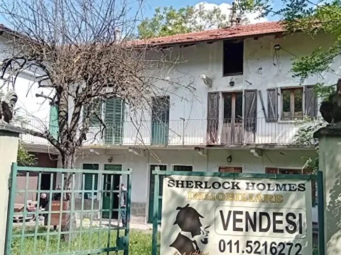 Casa con 6 locali in vendita in Borgata Camboira, Villar Focchiardo