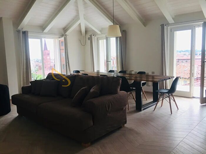 Appartamento quadrilocale in affitto in Via Albussano, Chieri