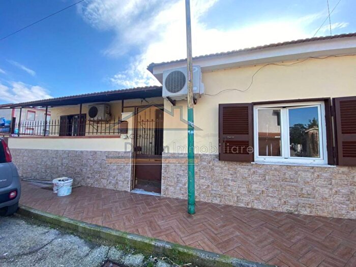 Casa bilocale in affitto in Via Domitiana, Baia Verde, Castel Volturno