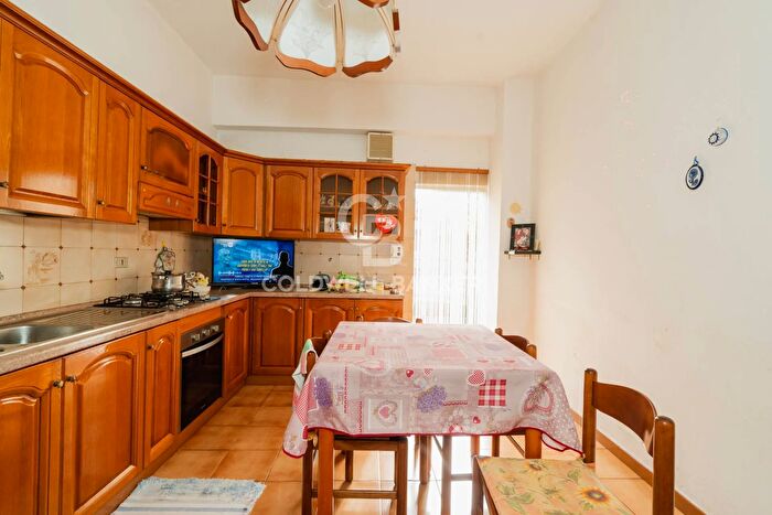 Casa con 7 locali in vendita in S Comunale San Giuliano, Modica