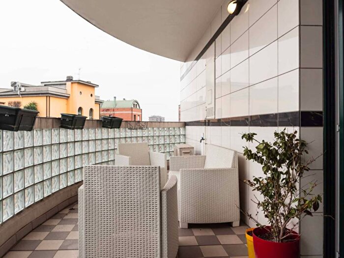 Appartamento bilocale in affitto in Via Cardinale Mezzofanti, Argonne Corsica, Milano