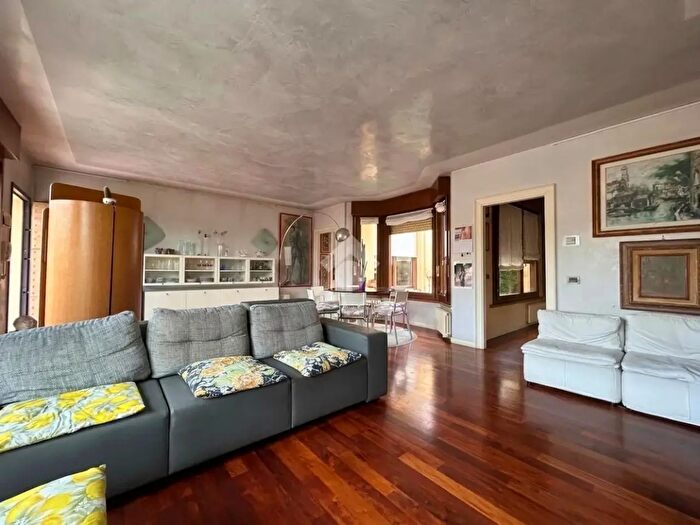 Appartamento quadrilocale in vendita in Via Trento, Mogliano Veneto