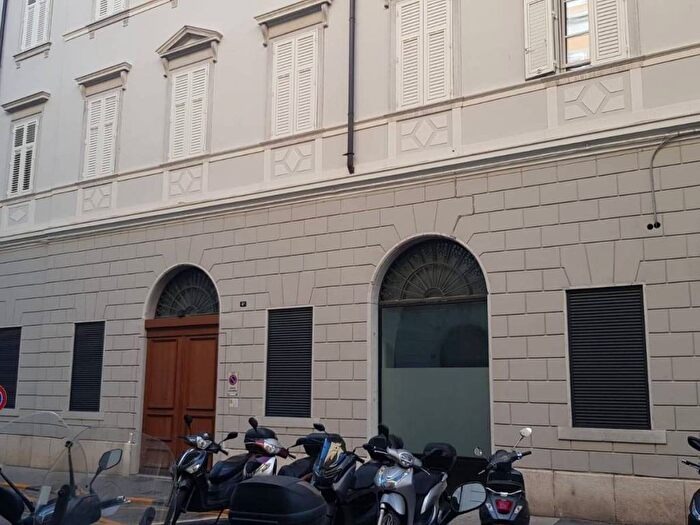 Appartamento quadrilocale in affitto in VIA DELA ZONTA, Borgo Teresiano, Trieste