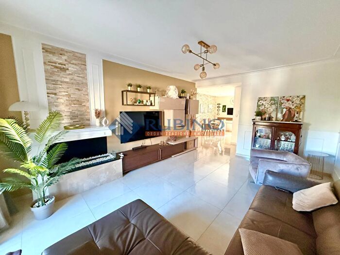 Appartamento quadrilocale in vendita in Trani