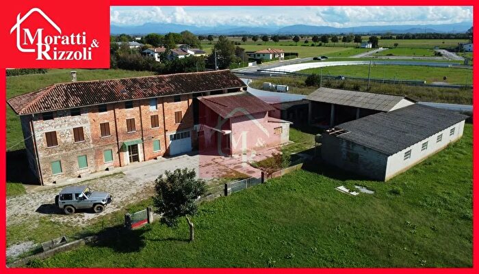 Casa con 5 locali in vendita in Viale San Marco, Palmanova