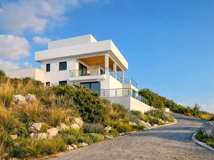 Casa con 6 locali in vendita in Via Rave Bianche, Sonnino