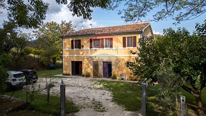 Casa con 5 locali in vendita in Via Tufi, Maiolati Spontini