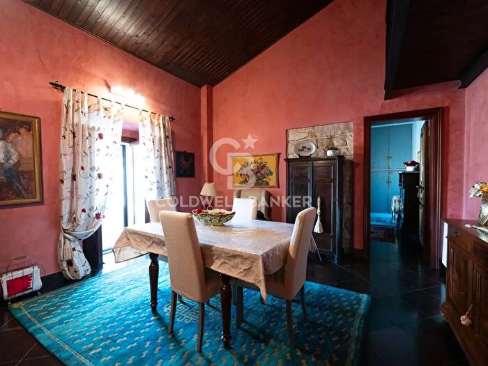 Appartamento con 8 locali in vendita in Via Giuseppe di Vita, Comiso