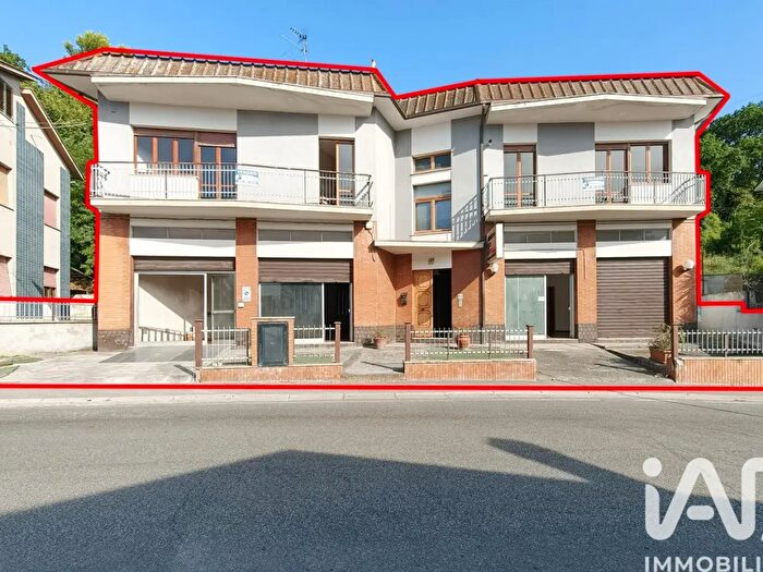 Casa con 8 locali in vendita in Corso Garibaldi, Sant'Elpidio A Mare