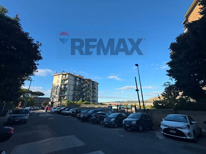 Appartamento monolocale in affitto in Via San Domenico, Soccavo, Napoli