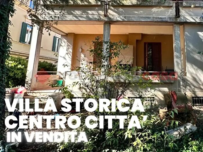 Appartamento con 5 locali in vendita in Via Garibaldi, Avezzano
