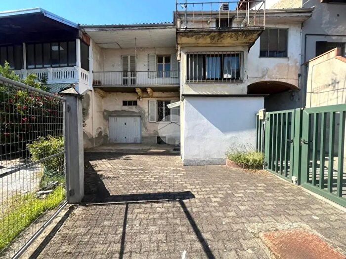 Casa quadrilocale in vendita in Via Burolo, Cascinette D'Ivrea