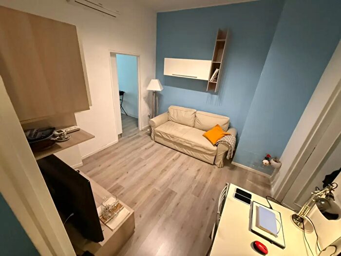 Appartamento trilocale in vendita in Via Nino Bonnet, Milano