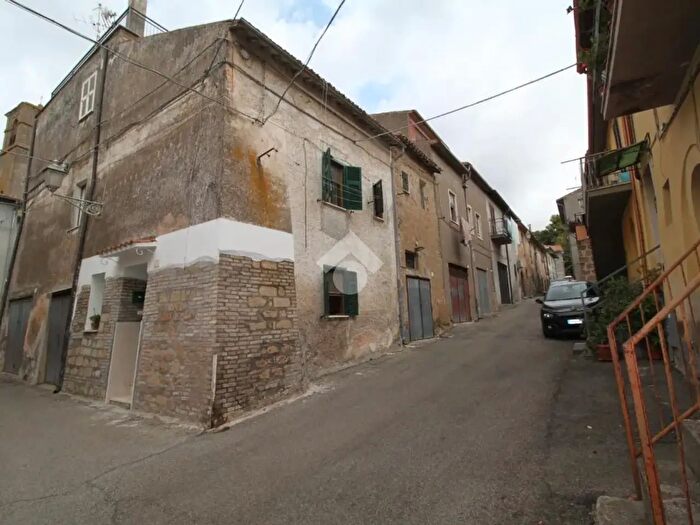 Appartamento trilocale in vendita in Via Piave, Tessennano