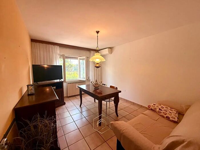 Casa con 5 locali in vendita in Via Argine Po, Bondeno
