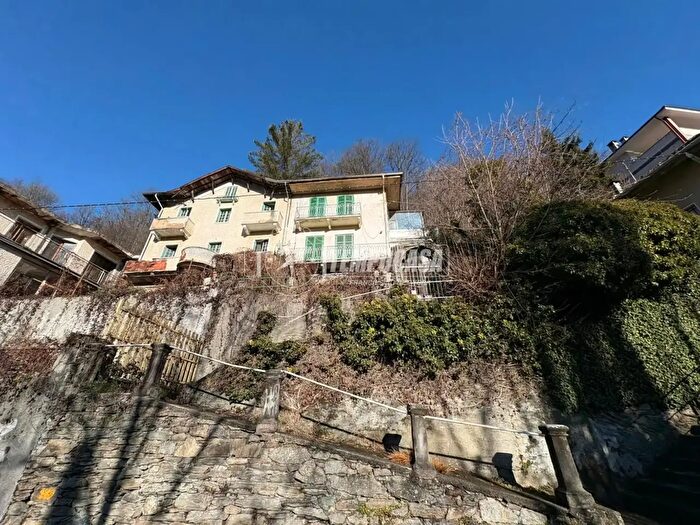 Casa con 6 locali in vendita in Via Roma, Pessinetto