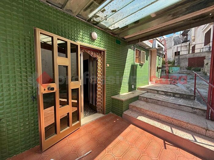 Appartamento trilocale in vendita in Via Larghetto Brancaccio, Crispiano