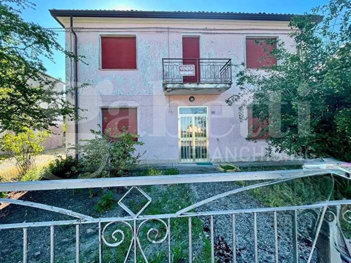 Casa con 8 locali in vendita in Via San Venanzio, Lagosanto
