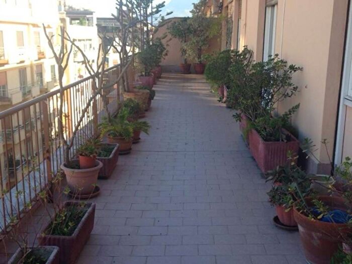 Casa con 5 locali in affitto in Via Francesco Paolo di Blasi, Libertà Villabianca, Palermo