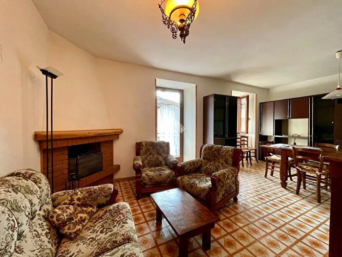 Appartamento trilocale in vendita in Via XXVII Agosto, Ledro