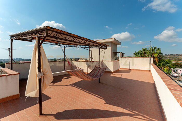 Appartamento trilocale in vendita in Via per Aci Bonaccorsi, San Giovanni La Punta