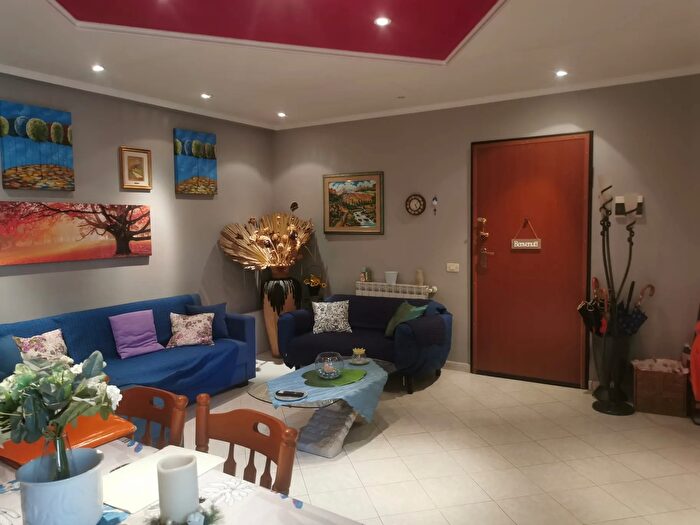 Appartamento trilocale in vendita in Via Roma, Camporotondo Etneo