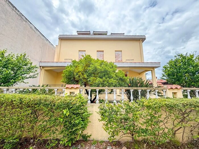 Casa con 10 locali in vendita in Via Antonio Segni, Irgoli