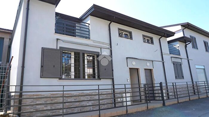 Casa trilocale in vendita in Via Ruffo, Montecorvino Rovella