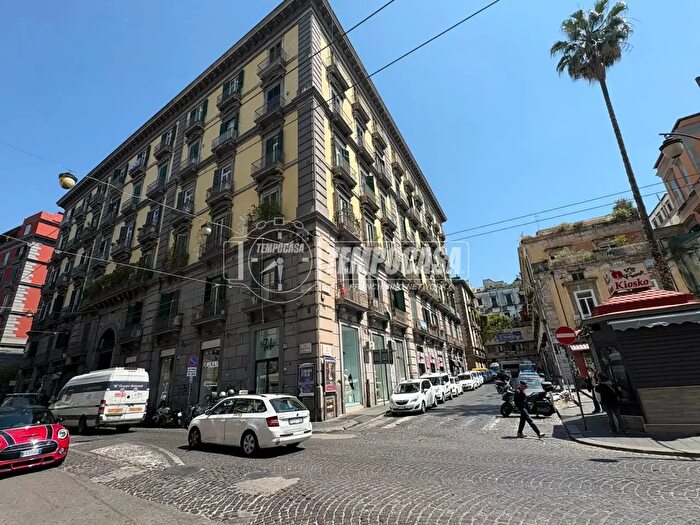 Appartamento in vendita in Napoli
