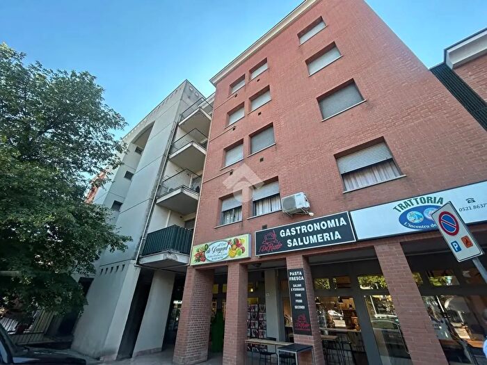 Appartamento bilocale in vendita in Via Silvio Pellico, Parma