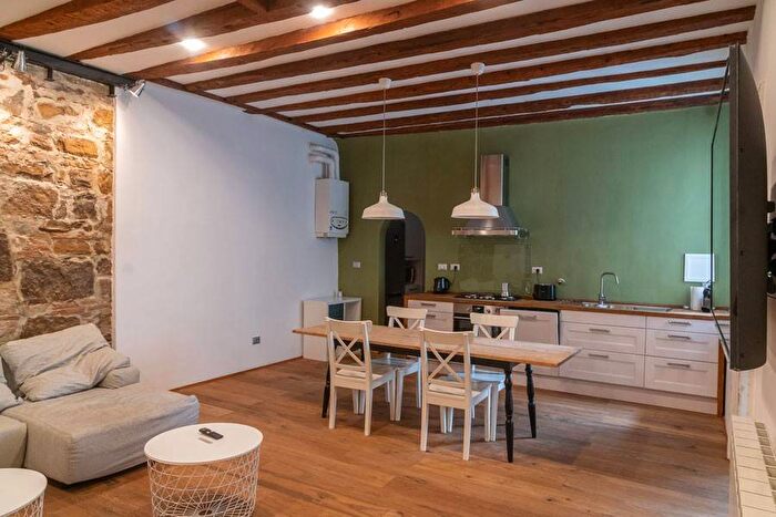 Appartamento trilocale in affitto in Via Luigi Cadorna, Città Vecchia, Trieste