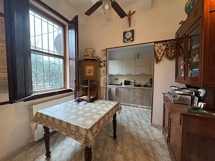 Casa con 5 locali in vendita in Suzzara