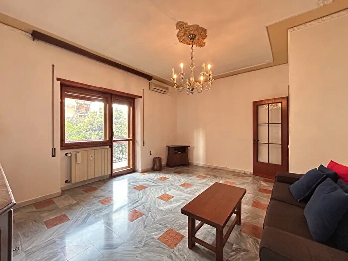 Appartamento quadrilocale in vendita in Via Valdorcia, Firenze