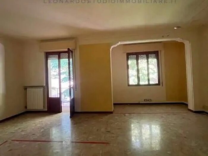 Appartamento con 10 locali in vendita in Piacenza