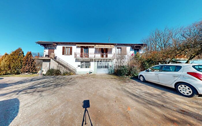 Casa con 8 locali in vendita in Via dei Mulini, Malnate