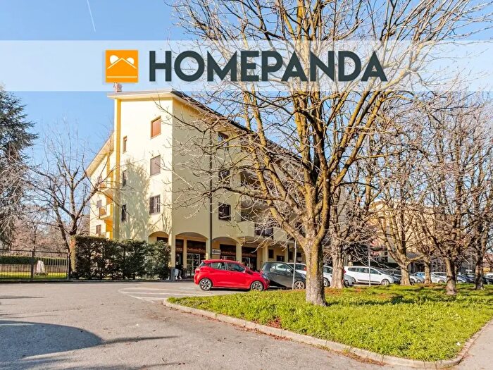 Appartamento trilocale in vendita in Via Achille Grandi, Bussero