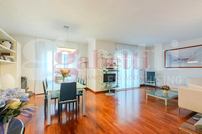 Appartamento quadrilocale in vendita in Via Giancarlo Sismondi, Milano