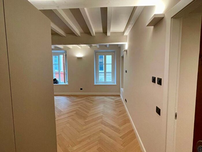 Appartamento trilocale in affitto in Strada Luglio, Centro Storico, Parma