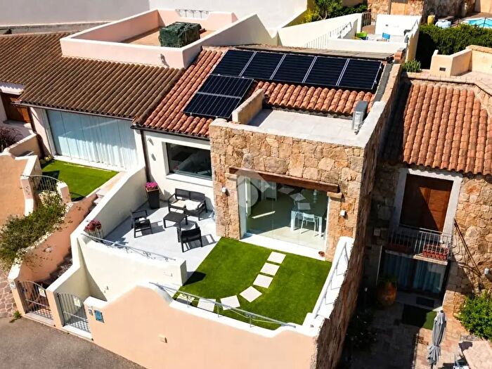 Casa trilocale in vendita in Via Monte Albo, Loiri Porto San Paolo