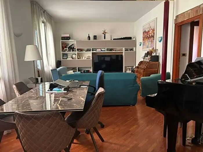 Casa quadrilocale in affitto in Via Gustavo Modena, Padova