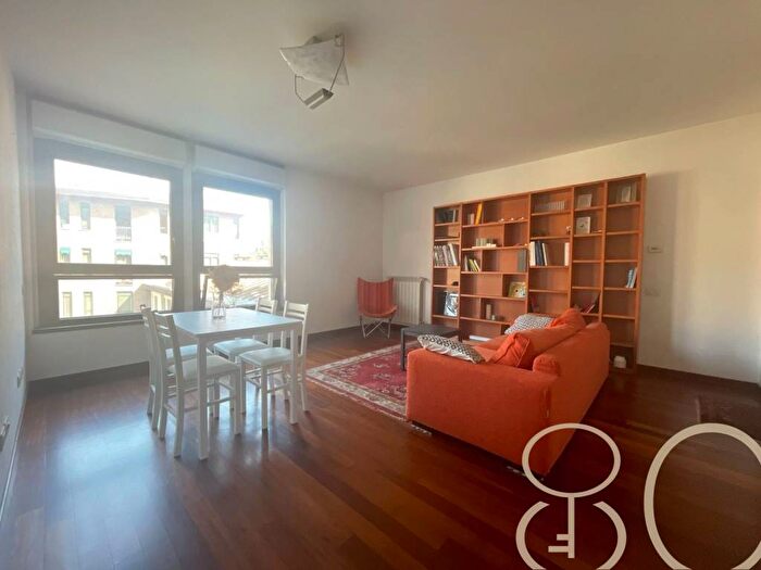 Appartamento bilocale in affitto in Alzaia Naviglio Pavese, Navigli Darsena, Milano