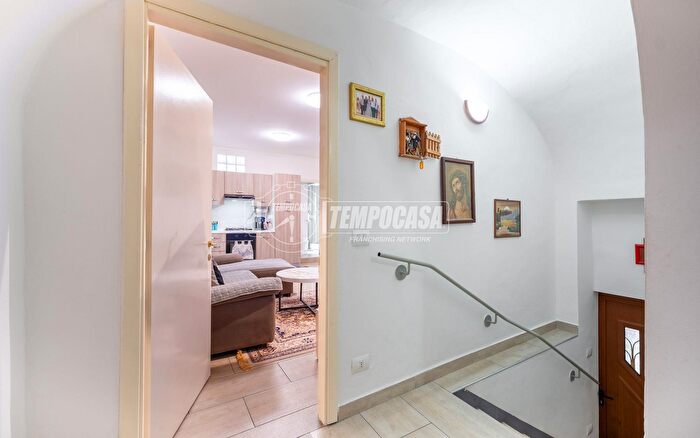 Appartamento trilocale in vendita in Via Fabroni, Marradi