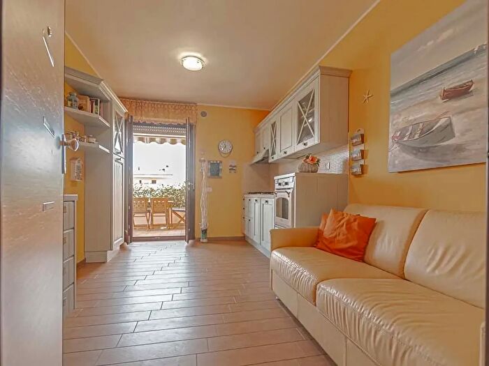 Appartamento trilocale in vendita in Via Muracche, Tortoreto